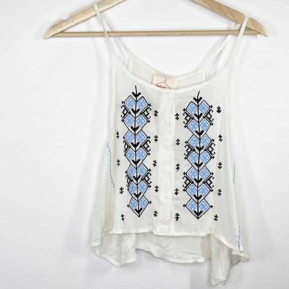 LF Native Rose Daria White Blue Embroidered Crop Tank Top Women's Size 10 NWT - Picture 1 of 8